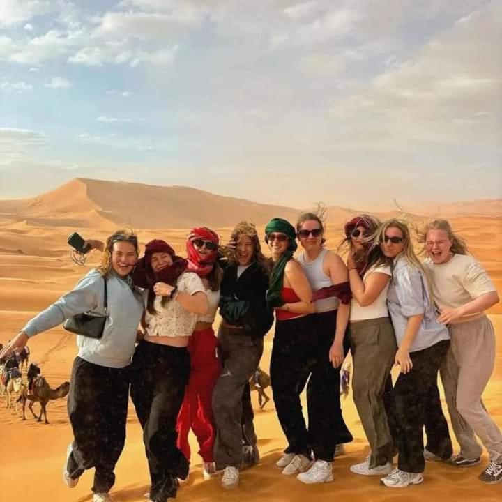 Готель Bivouac Camel Trips Мерзуга Екстер'єр фото