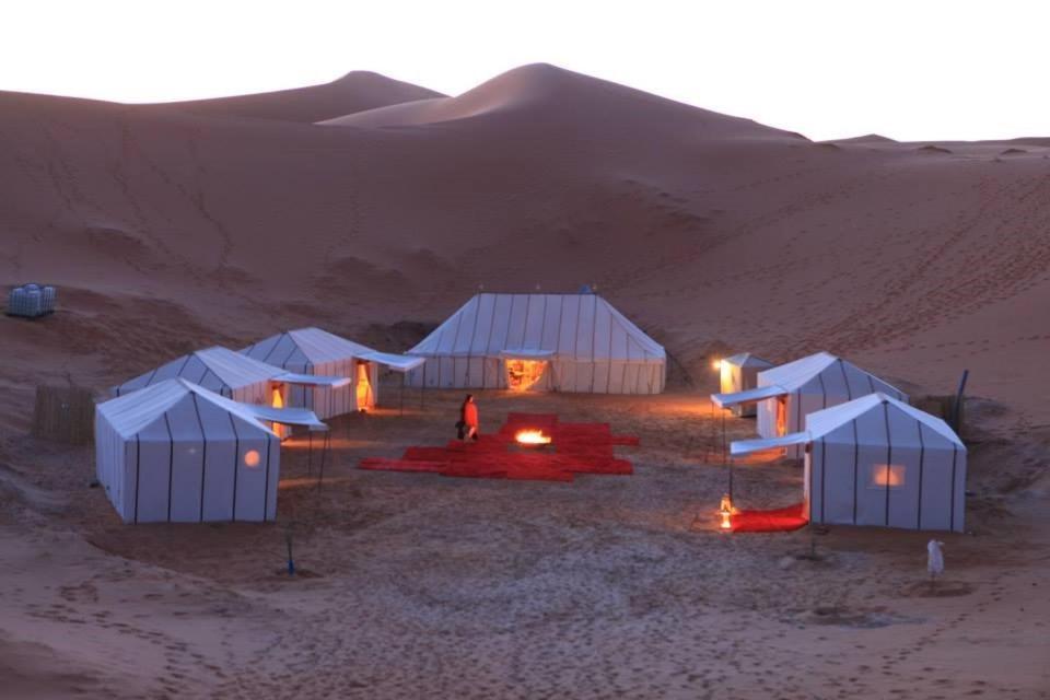 Готель Bivouac Camel Trips Мерзуга Екстер'єр фото
