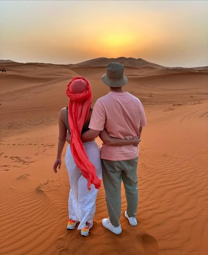 Готель Bivouac Camel Trips Мерзуга Екстер'єр фото
