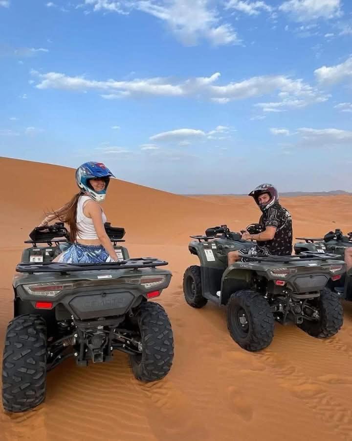 Готель Bivouac Camel Trips Мерзуга Екстер'єр фото