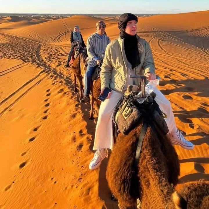 Готель Bivouac Camel Trips Мерзуга Екстер'єр фото