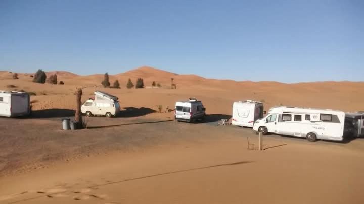 Готель Bivouac Camel Trips Мерзуга Екстер'єр фото