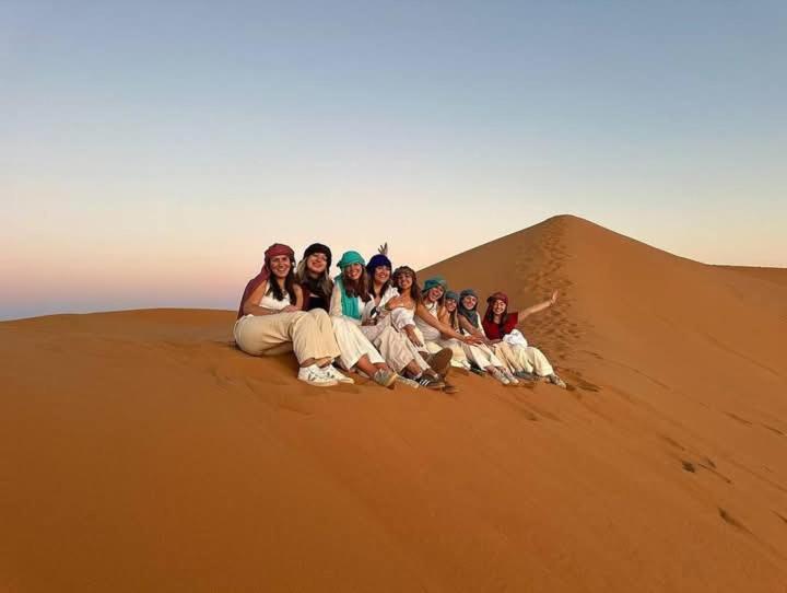 Готель Bivouac Camel Trips Мерзуга Екстер'єр фото